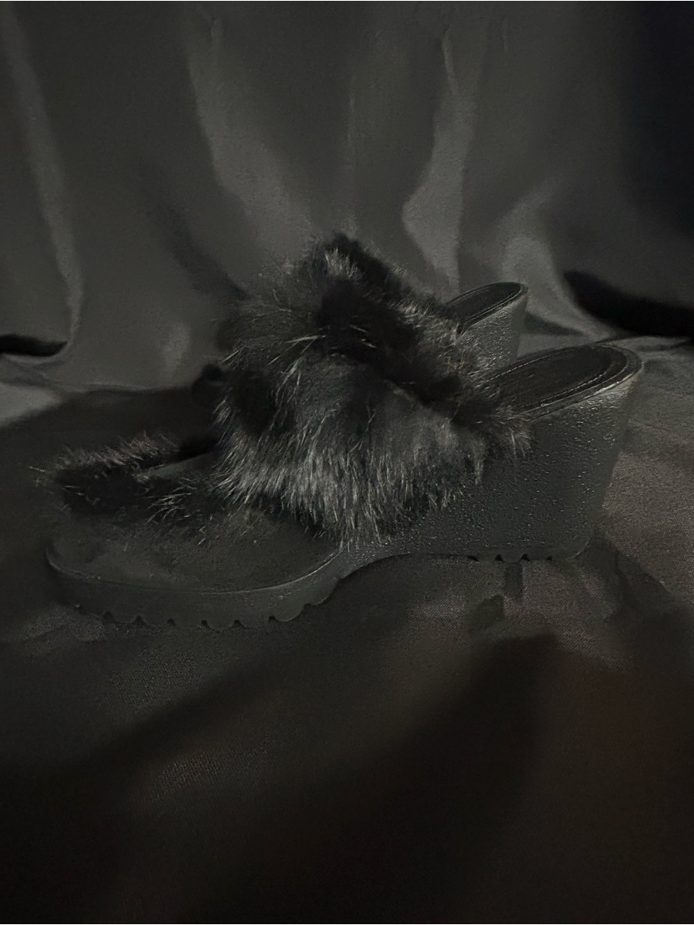 Coach Women’s Vintage Kaela Black Genuine Rabbit Fur Suede Platform Slides 7.5 - Picture 3 of 12